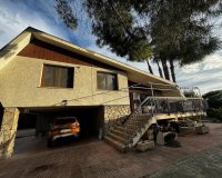 Resale - Villa - Elda