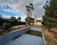 Resale - Villa - Elda