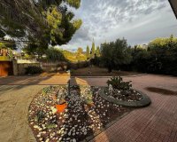 Resale - Villa - Elda