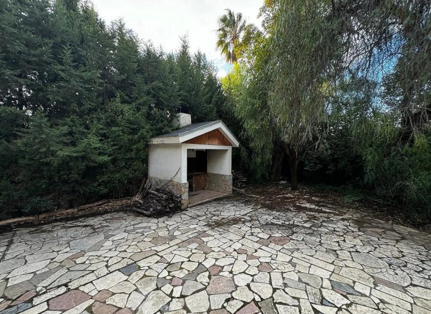 Resale - Villa - Elda