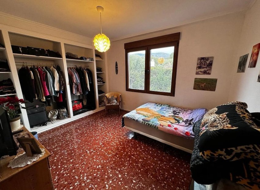 Resale - Villa - Elda