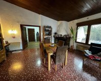 Resale - Villa - Elda