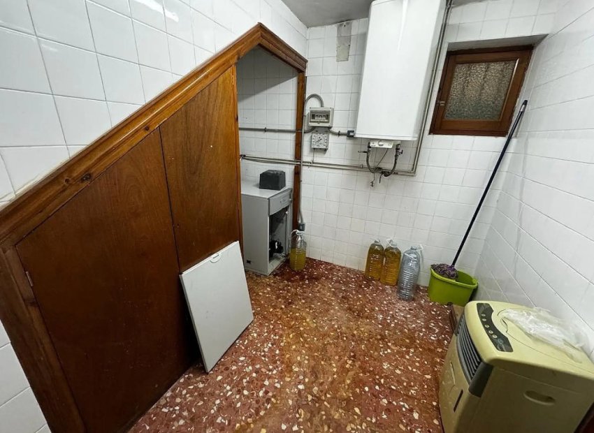 Resale - Villa - Elda