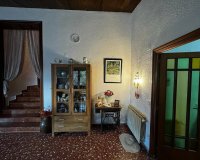 Resale - Villa - Elda