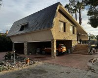 Resale - Villa - Elda