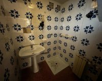 Resale - Villa - Elda