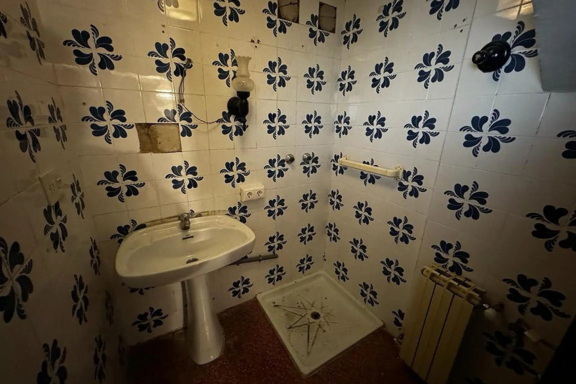 Resale - Villa - Elda