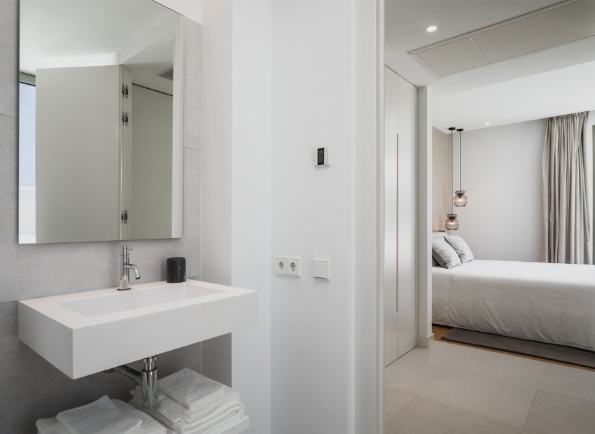 Resale - Villa - Estepoa - El Paraíso