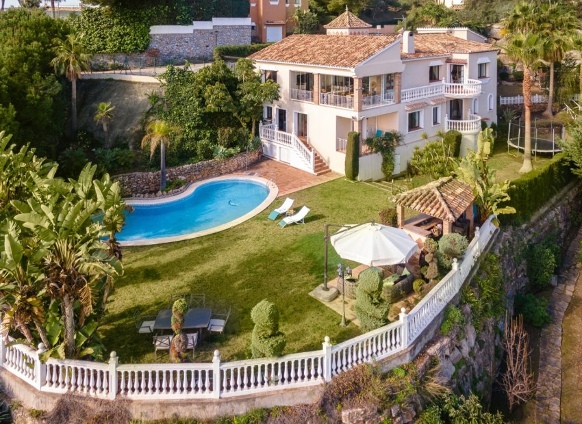 Resale - Villa - Estepoa - El Paraíso