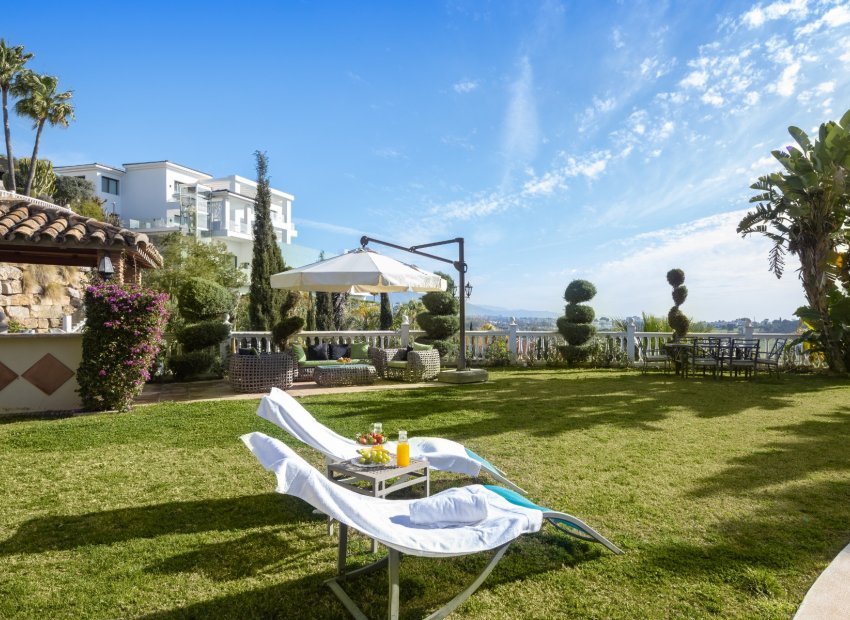 Resale - Villa - Estepoa - El Paraíso