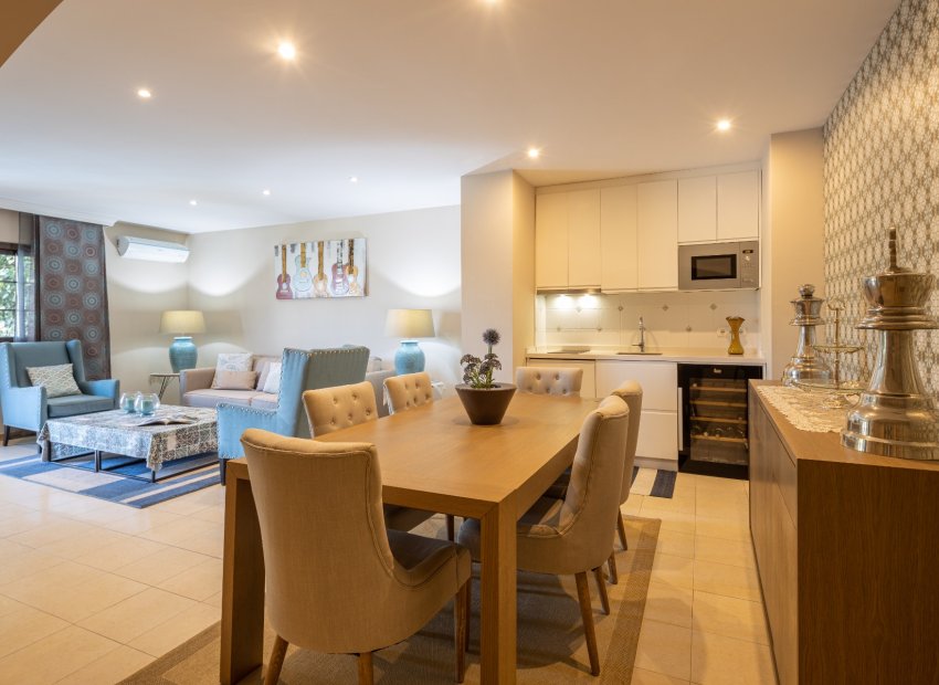 Resale - Villa - Estepoa - El Paraíso