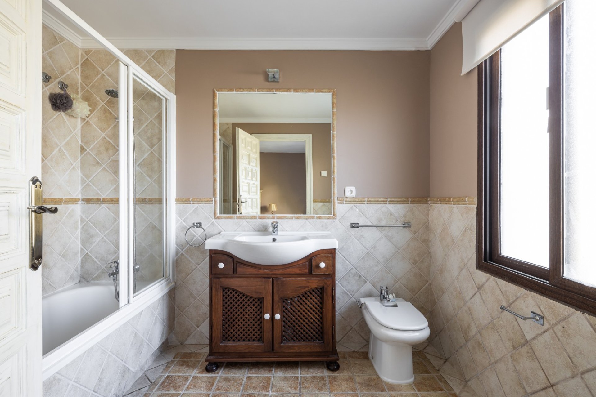 Resale - Villa - Estepoa - El Paraíso