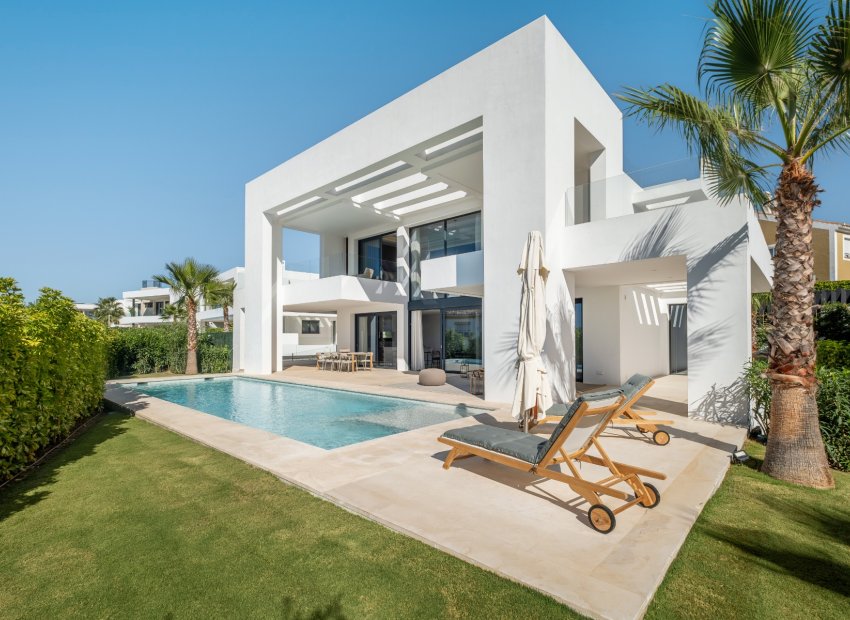 Resale - Villa - Estepoa - El Paraíso