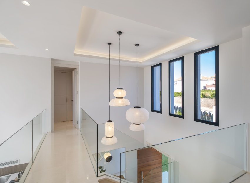 Resale - Villa - Estepoa - El Paraíso