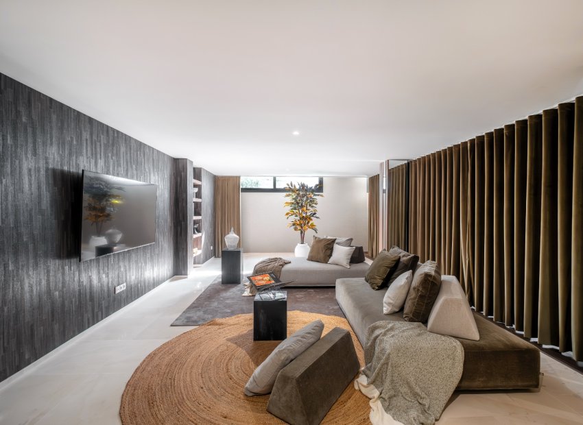 Resale - Villa - Estepoa - El Paraíso