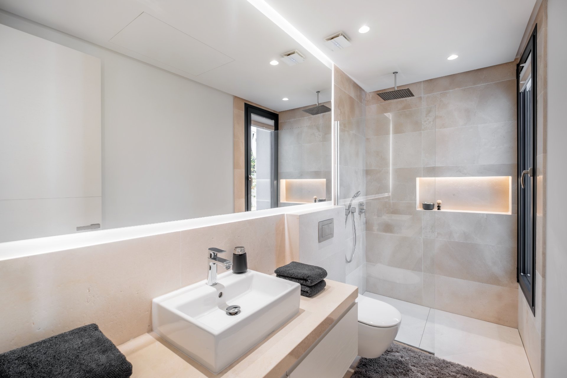 Resale - Villa - Estepoa - El Paraíso