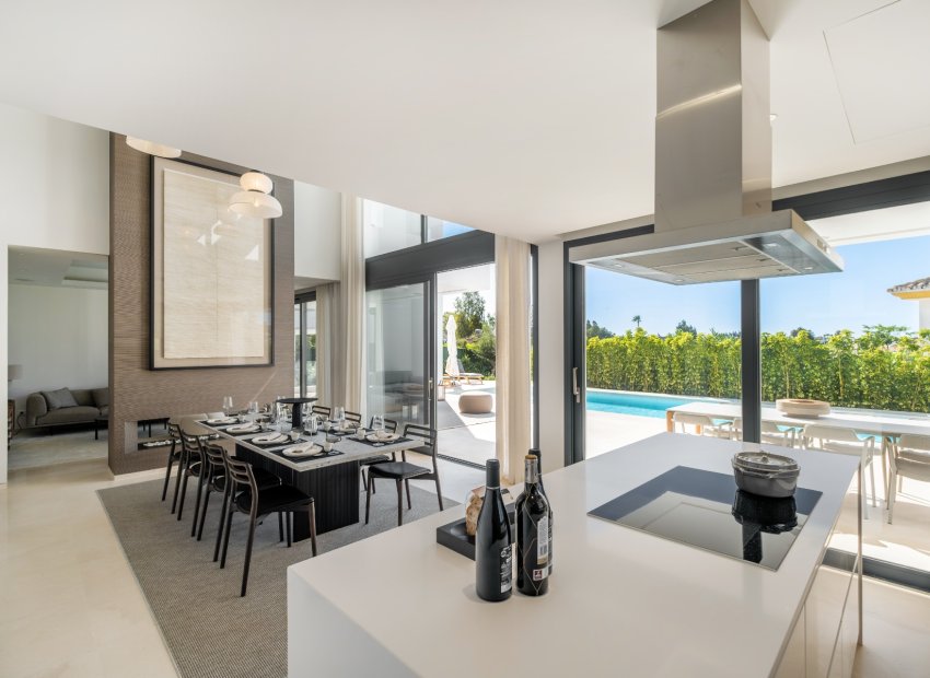 Resale - Villa - Estepoa - El Paraíso