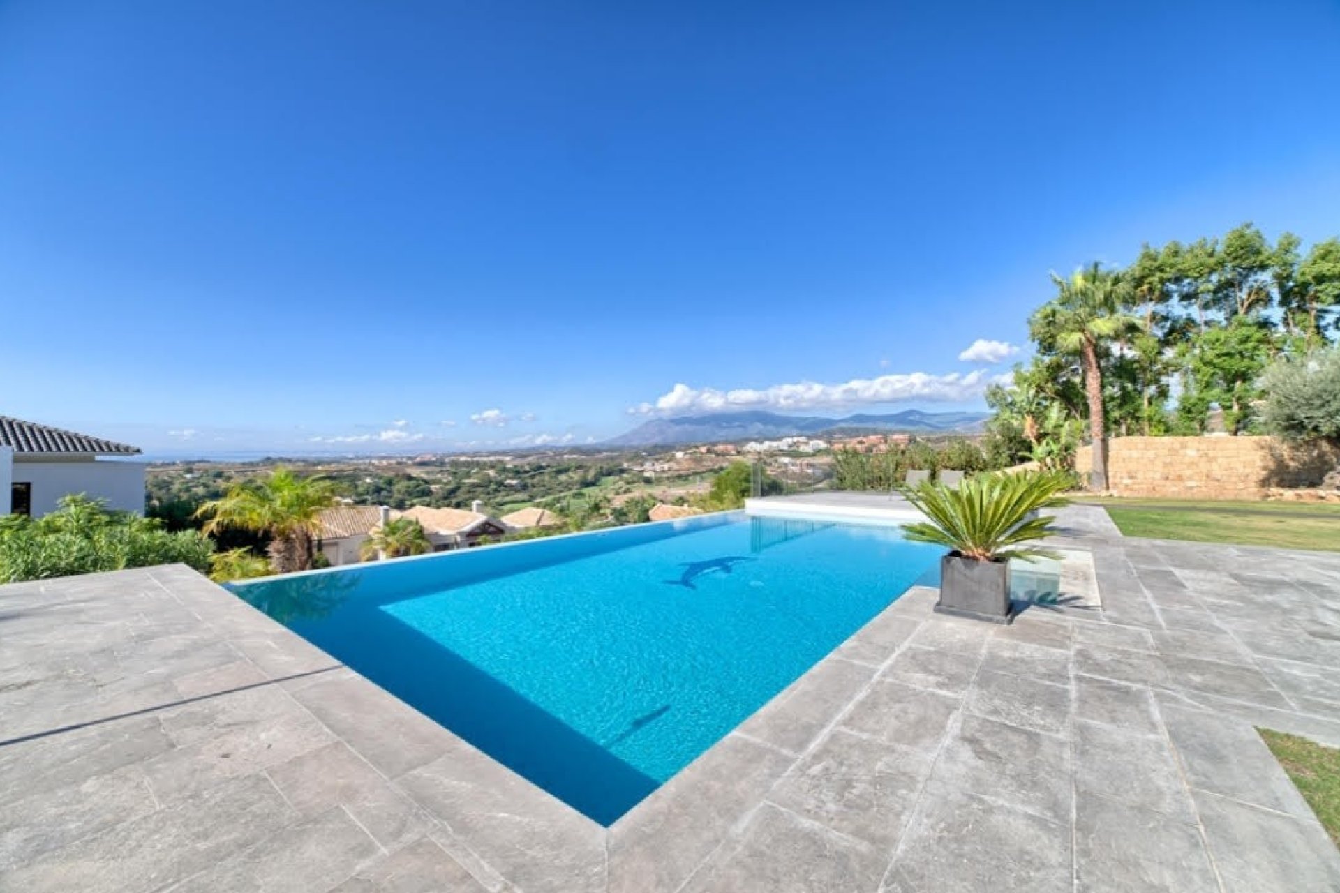 Resale - Villa - Estepoa - Los Flamingos