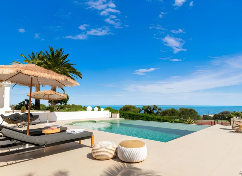 Resale - Villa - Estepoa - New Golden Mile