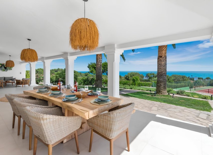 Resale - Villa - Estepoa - New Golden Mile