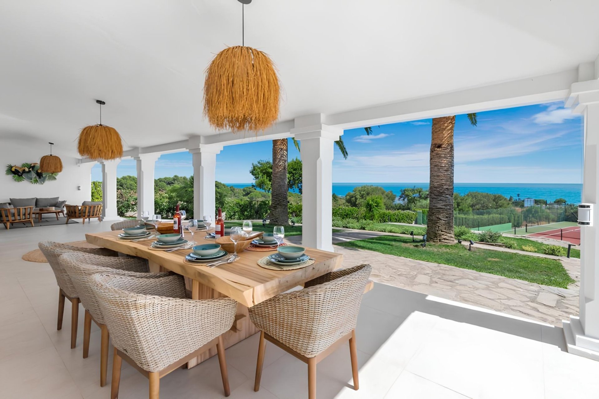 Resale - Villa - Estepoa - New Golden Mile