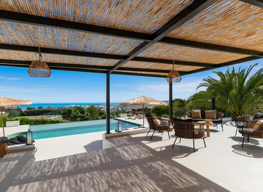 Resale - Villa - Estepoa - New Golden Mile