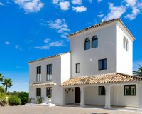 Resale - Villa - Estepoa - New Golden Mile