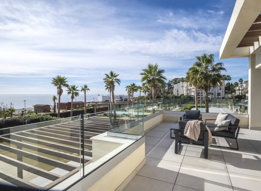 Resale - Villa - Estepoa - New Golden Mile