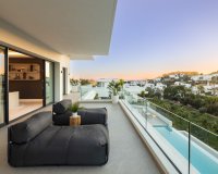 Resale - Villa - Estepoa - Selwo