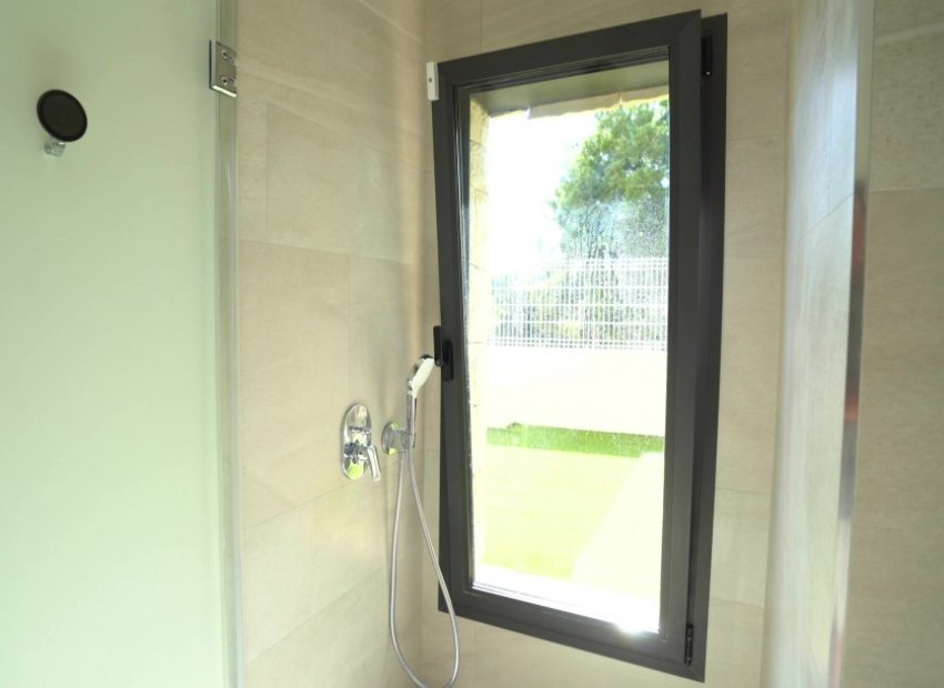 Resale - Villa - Finestrat - Golf Bahía