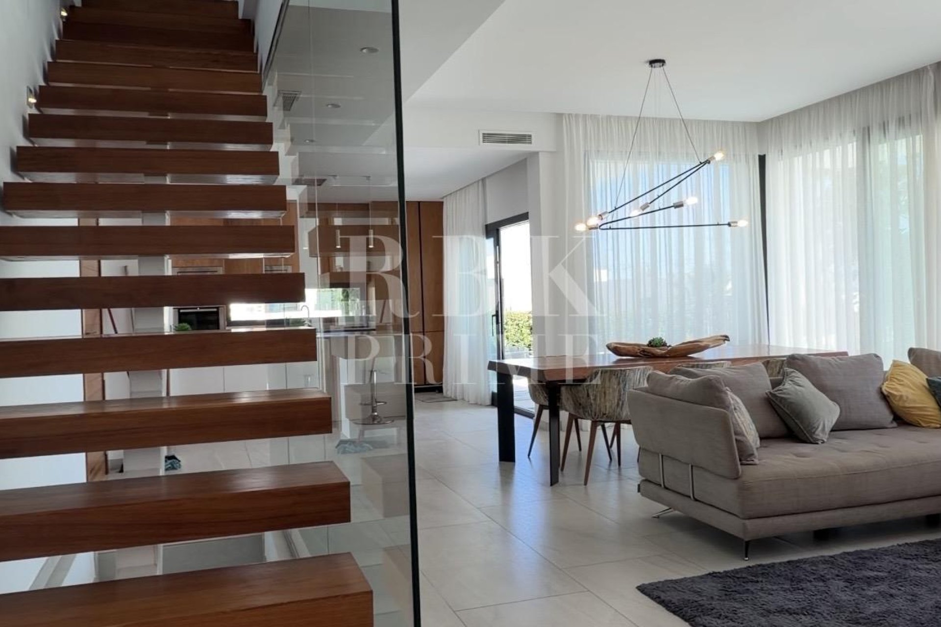 Resale - Villa - Finestrat