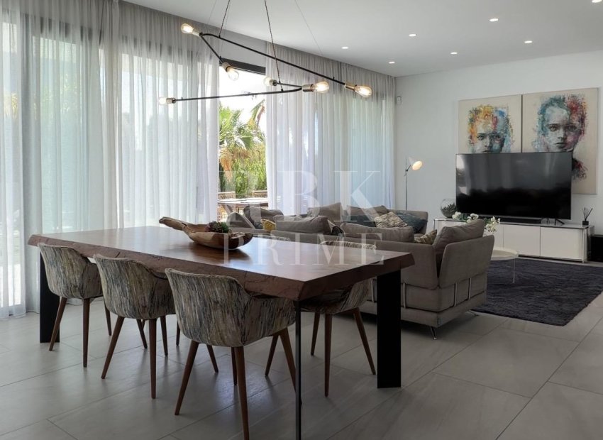 Resale - Villa - Finestrat