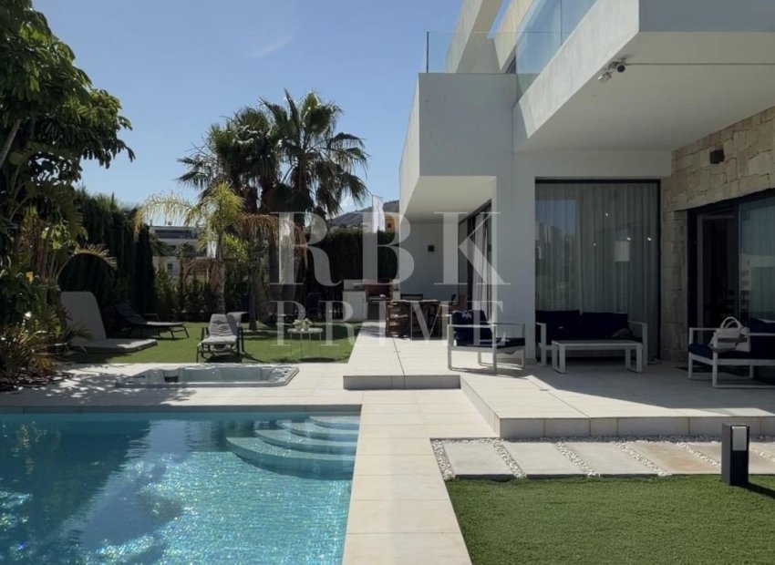 Resale - Villa - Finestrat