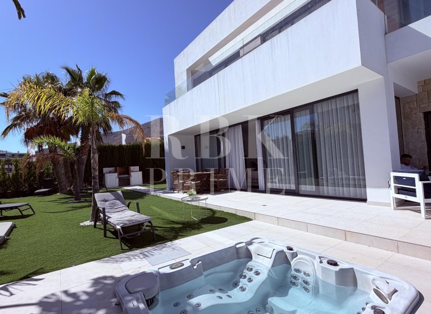 Resale - Villa - Finestrat