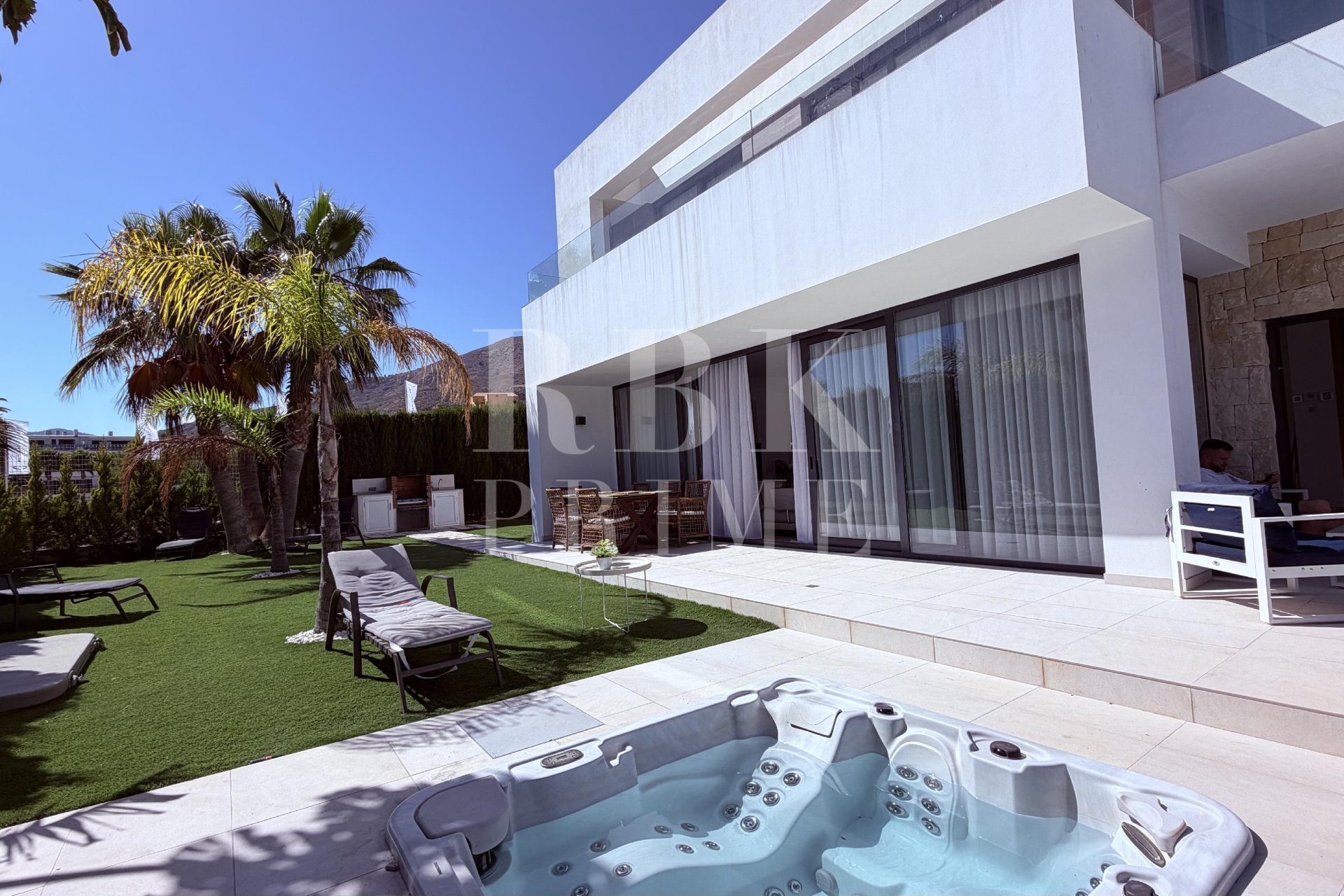 Resale - Villa - Finestrat