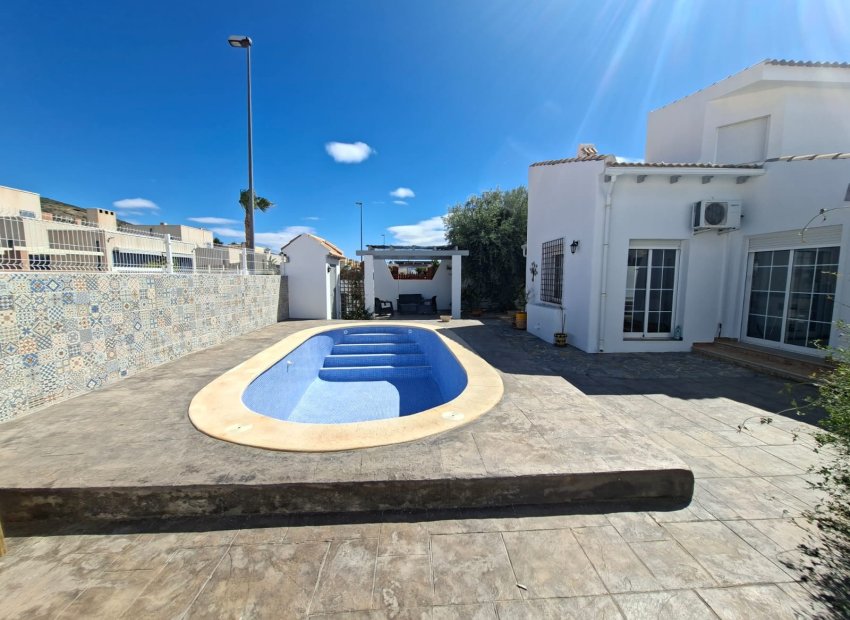 Resale - Villa - Fortuna - Urbanizacion Las Kalendas