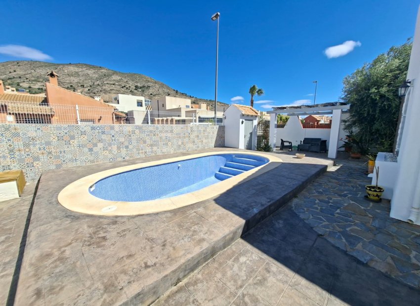 Resale - Villa - Fortuna - Urbanizacion Las Kalendas