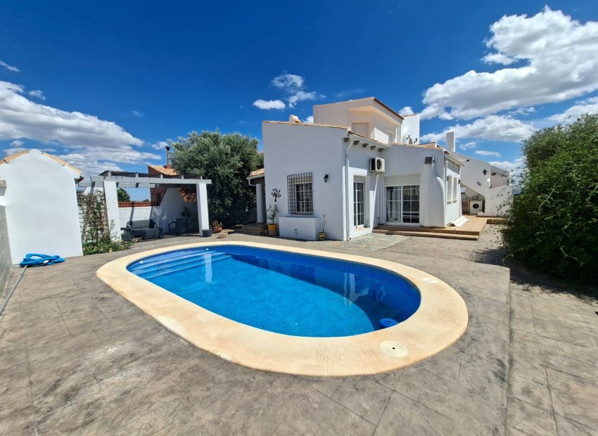 Resale - Villa - Fortuna - Urbanizacion Las Kalendas