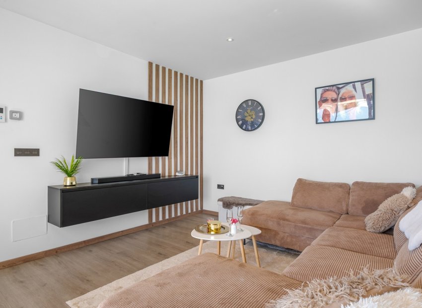 Resale - Villa - Fortuna - Urbanizacion Las Kalendas