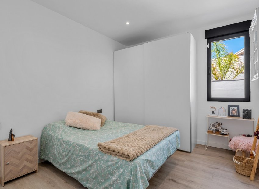 Resale - Villa - Fortuna - Urbanizacion Las Kalendas