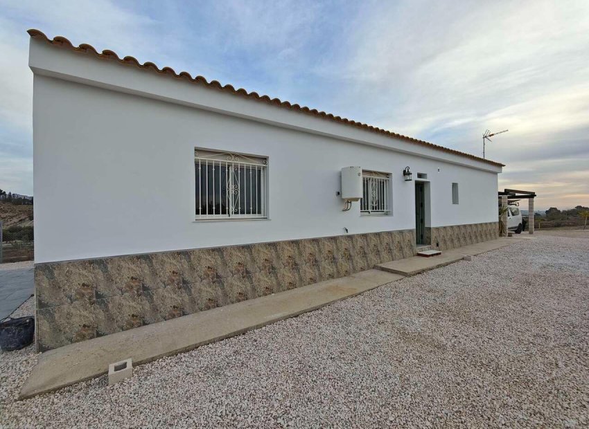 Resale - Villa - Fortuna