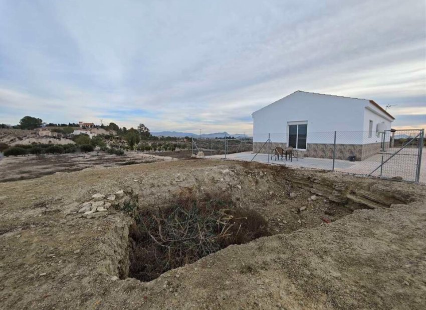 Resale - Villa - Fortuna