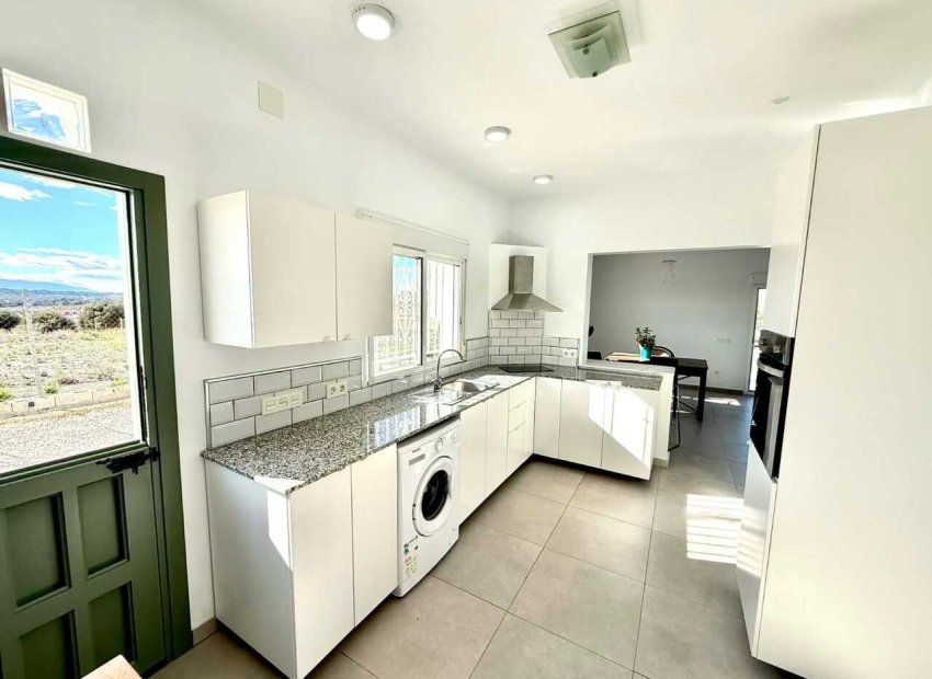 Resale - Villa - Fortuna