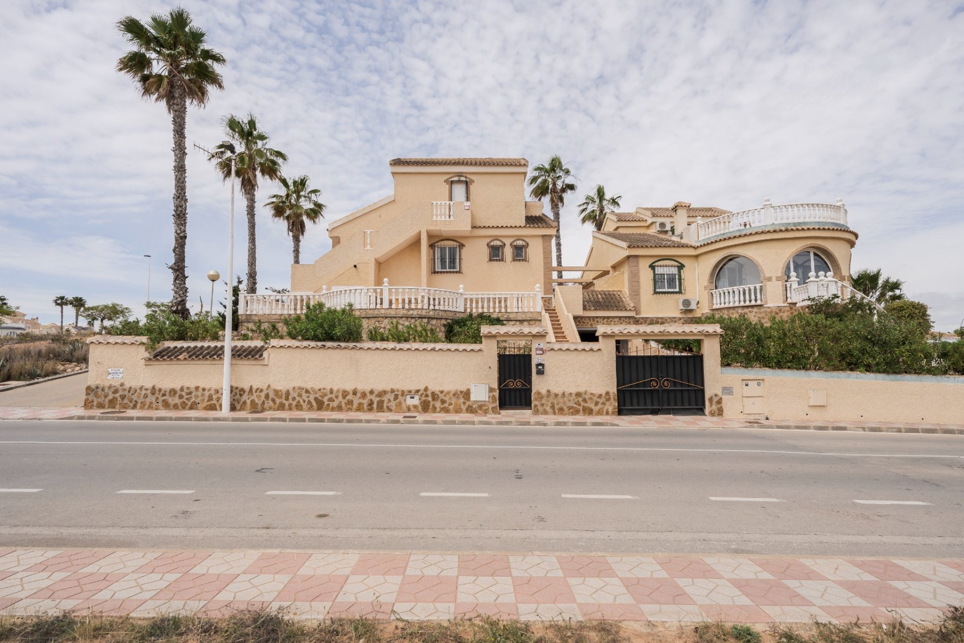 Resale - Villa - Gran Alacant - Monte y Mar
