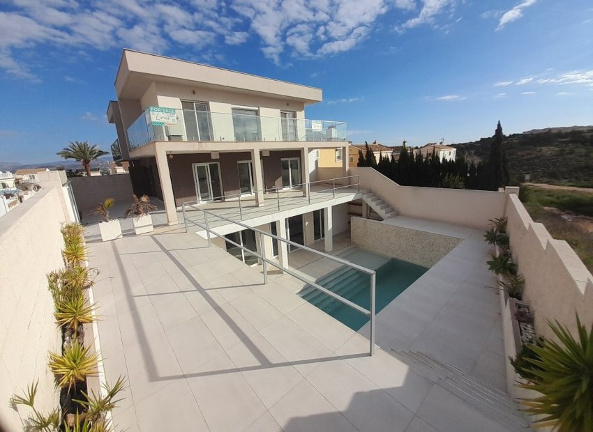 Resale - Villa - Gran Alacant