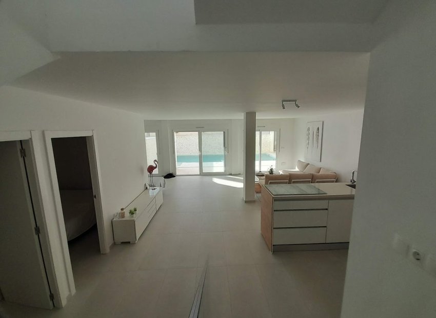 Resale - Villa - Gran Alacant