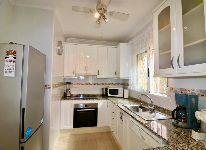 Resale - Villa - Guardamar del Segura - El Raso