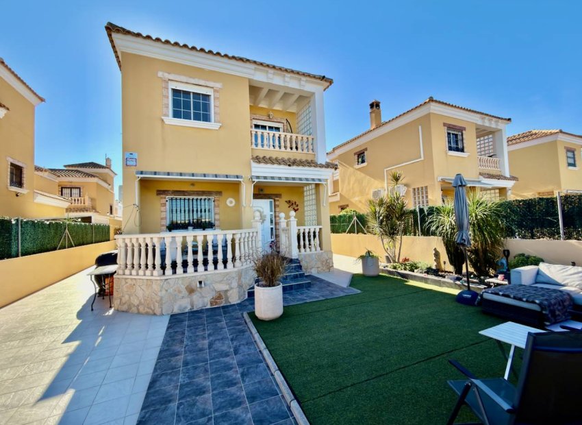 Resale - Villa - Guardamar del Segura - El Raso