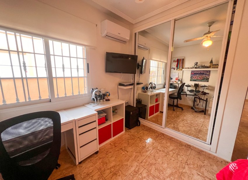 Resale - Villa - Guardamar del Segura - El Raso