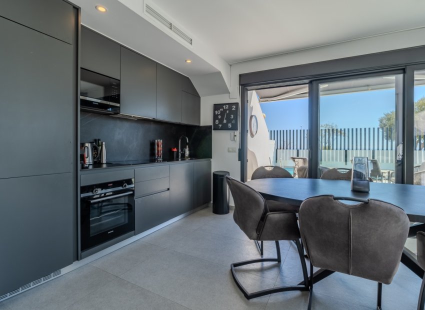 Resale - Villa - Guardamar del Segura - Urbanizaciones